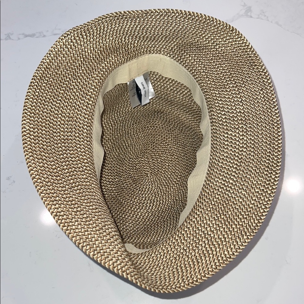 🛍️ 3 for $20 🛍️ - NWOT - Nine West Tan and Cream Woven Hat - Picture 3 of 9